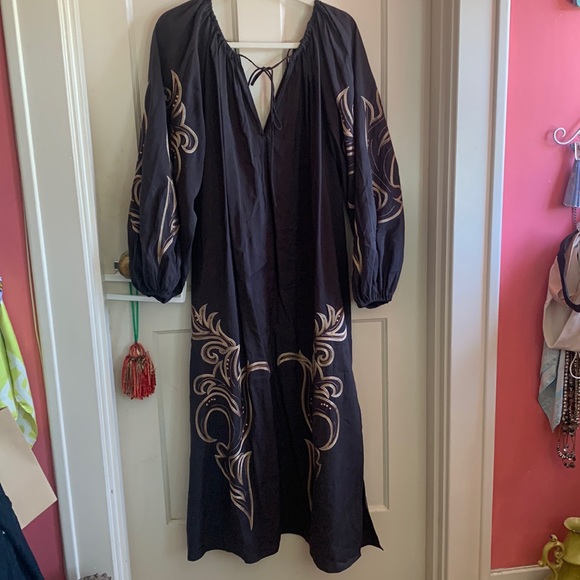 Long dress ballon sleeve embroidered mid calf - Picture 2 of 9